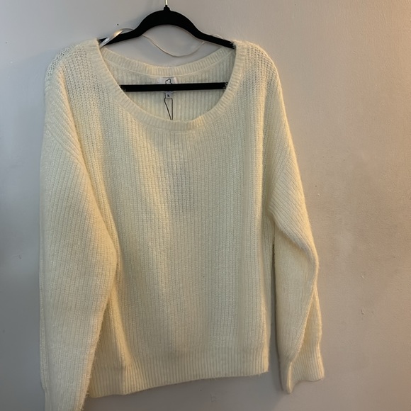 NWT KAWALATEE OFF THE SHOULDER KNIT - Picture 7 of 14